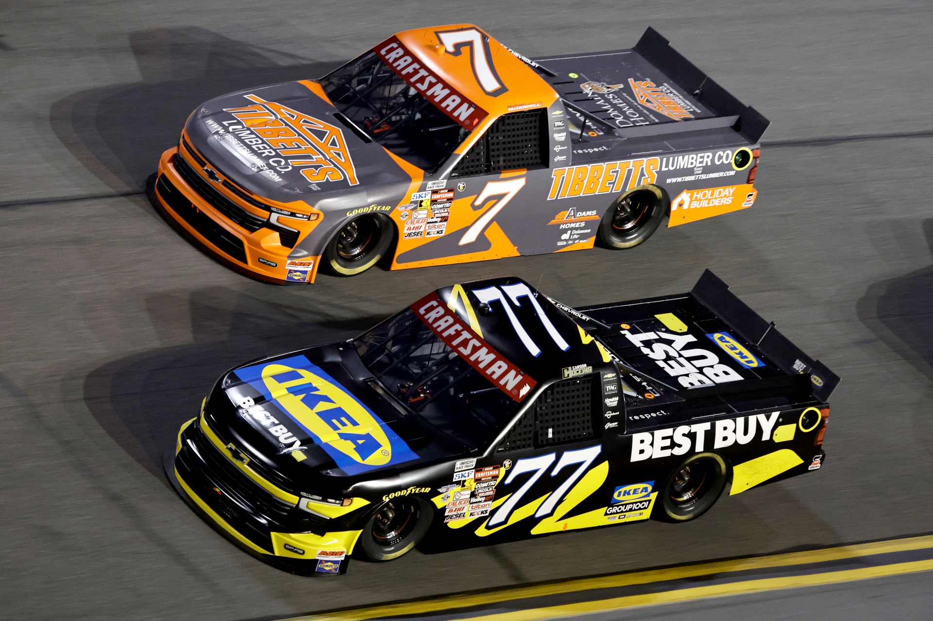 Spire Motorsports Craftsman Trucks racing at Daytona